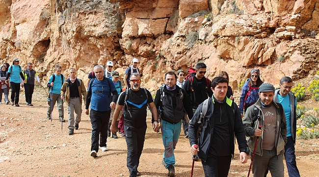 KARDOF TADINI ÇIKARDI