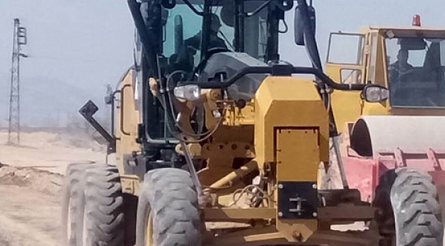 KÖYLERDE YOL BAKIM VE GENİŞLETME ÇALIŞMALARI BAŞLADI