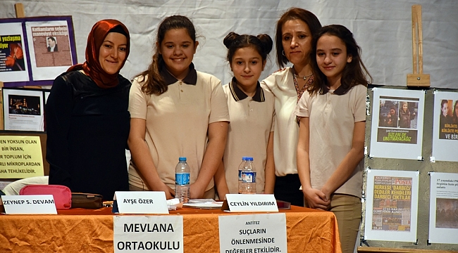 ORTAOKUL ÖĞRENCİLERİ TEZLERİNİ SAVUNDU