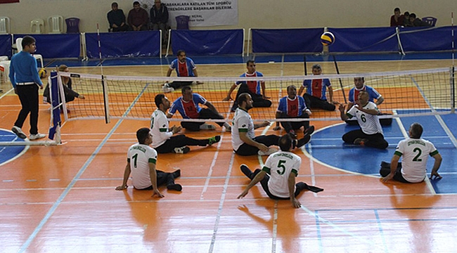 OTURARAK VOLEYBOL 1. LİG MÜSABAKALARI TAMAMLANDI