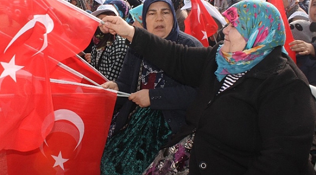 ŞEHİT AİLELERİNDEN DESTEK