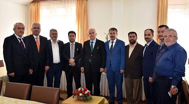 ŞUBE MÜDÜRÜNE VEDA YEMEĞİ