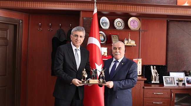 VERGİ HAFTASI NEDENİYLE DEFTERDARLIKTAN KARAMAN ESOB’A ZİYARET