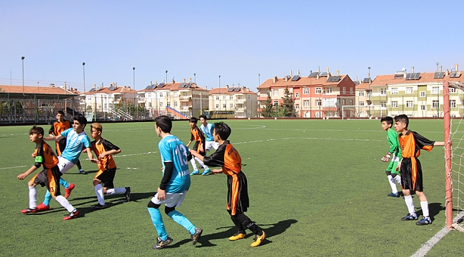 YILDIZLAR FUTBOL ŞAMPİYONASINDA FİNAL HEYECANI