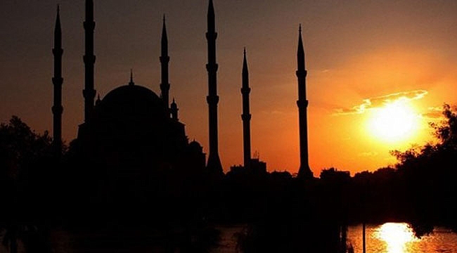 BU GECE MÜBARAK BERAT KANDİLİ, RAMAZAN’A 15 GÜN KALDI