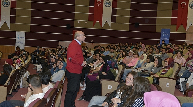 KARİYER VE GİRİŞİMCİLİK ZİRVESİ: “HAYAT SİZİN ELİNİZDE”