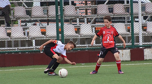 OKULLAR ARASI KÜÇÜKLER FUTBOL GRUP MÜSABAKALARI KARAMAN’DA BAŞLADI