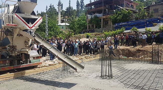 500 KİŞİNİN İBADET EDEBİLECEĞİ CAMİNİN TEMELİ ATILDI