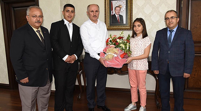 ÇOCUK HAKLARI KOMİTESİNDEN VALİ MERAL'E ZİYARET