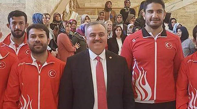 DR. RECEP ŞEKER’İN, 19 MAYIS ATATÜRK’Ü ANMA GENÇLİK  VE SPOR BAYRAMI MESAJI 