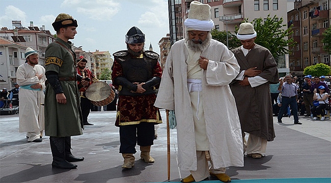 HZ. MEVLANA KARAMAN'DAN TEMSİLİ OLARAK KONYA'YA UĞURLANDI