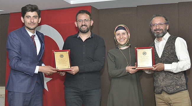 KİTAP FUARINDAKİ SÖYLEŞİ ŞÖLENLERİ YOĞUN İLGİ GÖRÜYOR