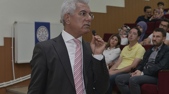 PROF. DR. DOĞAN: "İNTERNETİN KÖLESİ DEĞİL EFENDİSİ OLUN"