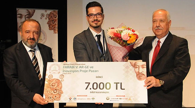 KMÜ ÖĞRENCİSİ AR-GE VE İNOVASYON PROJE PAZARI'NDA İKİNCİ OLDU