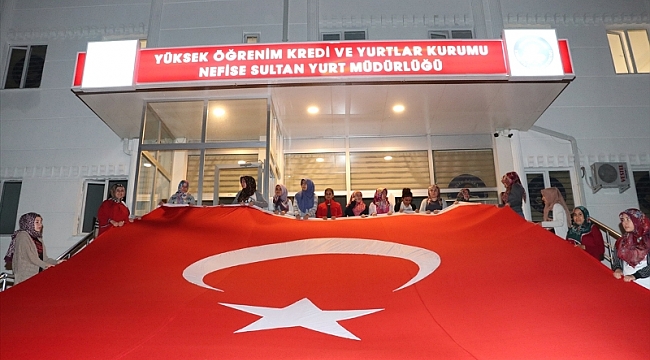 ÖĞRENCİLERDEN İSRAİL’E TEPKİ FİLİSTİNLİLER’E DESTEK