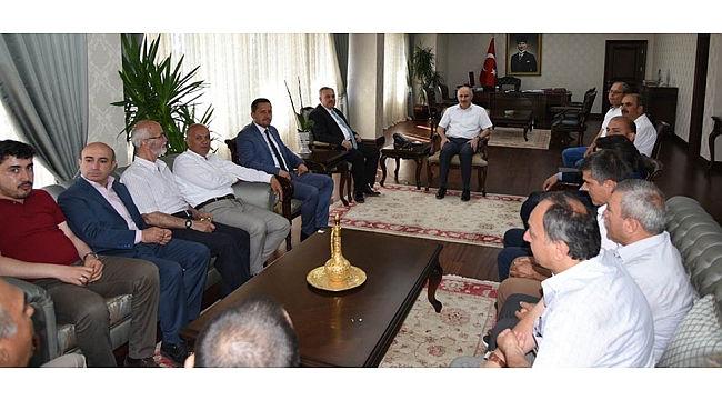 AK PARTİ MİLLETVEKİLLERİNDEN VALİ MERAL’E ZİYARET