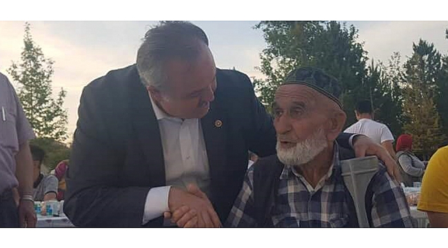 ŞEKER; “BABALAR, YAŞAMIMIZIN GÜÇLÜ ÇINARLARIDIR”