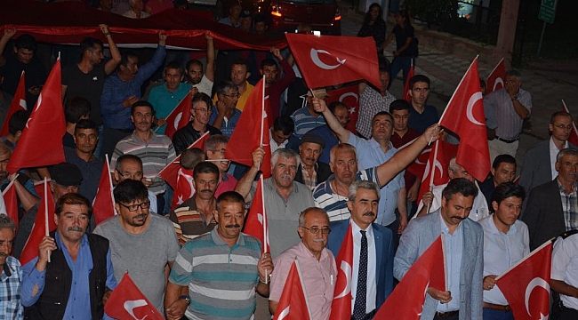 BAŞKAN BÜYÜKKARCI; “AZİZ MİLLETİMİZ ÇANAKKALE’DEN SONRA 15 TEMMUZ GECESİ TARİHİNDE ÇOK KEZ GÖSTERDİĞİ GİBİ YEDİ DÜVELE YIKILMAYACAĞINI GÖSTERMİŞTİR”