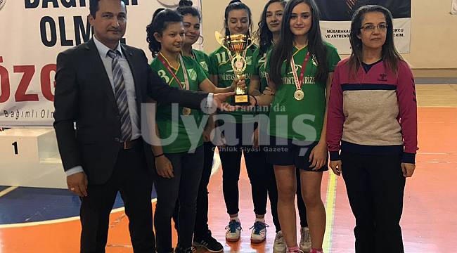 Badminton il birinciliği müsabakaları yapıldı