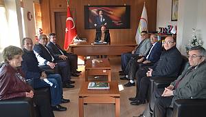 Ege, Özçalık'ı makamında ziyaret etti