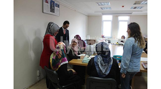 Hanımefendi Zehra Meral İlçeleri Ziyaret Etti