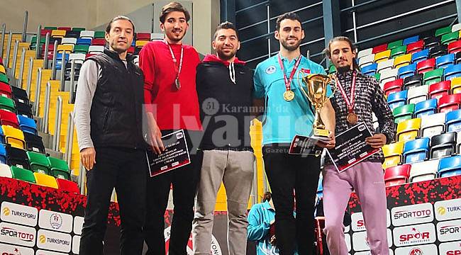 Karamalı Genç Atletten Çifte Madalya