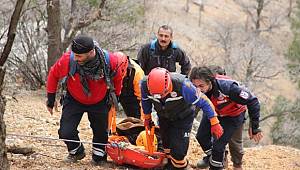 Kayalıklardan düştü 22 saat sonra kurtarıldı