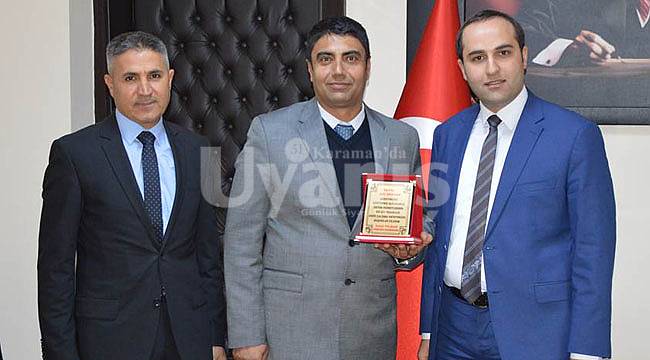 Kaymakam şoförüne başarı plaketi verildi