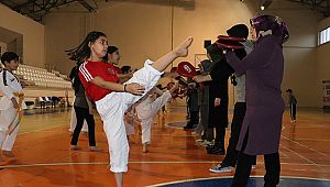Salonlarda Aile Sıcaklığı