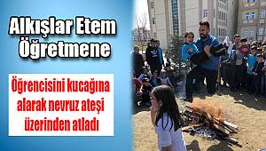 Alkışlar Etem öğretmene
