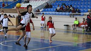 Karaman’da Hentbol Çeyrek Final müsabakaları yapılacak