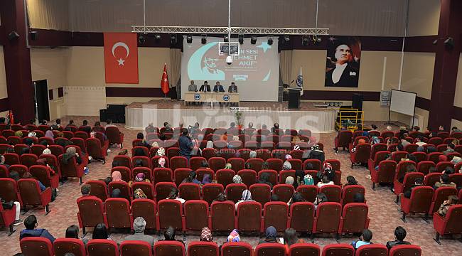 Milletin Sesi Mehmet Akif temalı panel düzenlendi