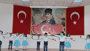 Minikler Çanakkale şehitlerini unutmadı