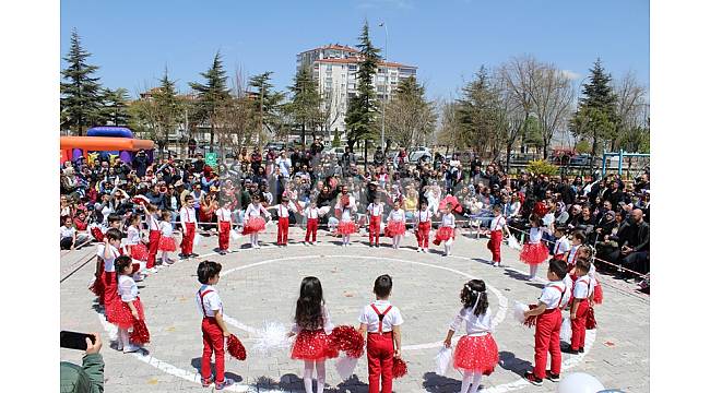 23 Nisan'ı doyasıya kutladılar