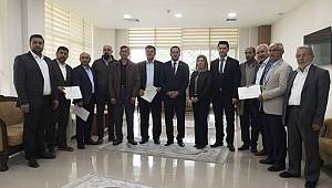 AK Partili İl Genel Meclisi Üyeleri mazbatalarını aldı