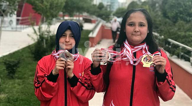 Emine ve Aside kardeşler engel tanımıyor