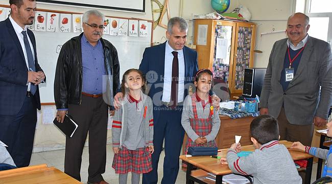 Kurt Kılbasan'daki öğrencileri ziyaret etti