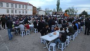 İftar Sofrası Atatürk Mahallesi'ne kuruldu