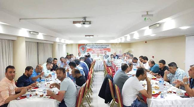 İmam Hatip Mezunları iftarda bir araya geldi