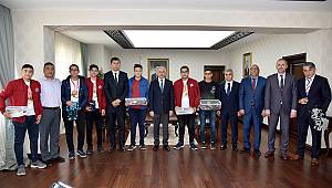 Karaman'da genç dâhiler ödüllendirildi
