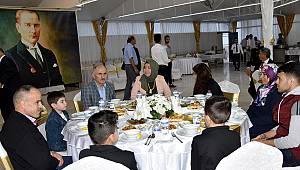 Koruyucu aileler iftar yemeğinde buluştu