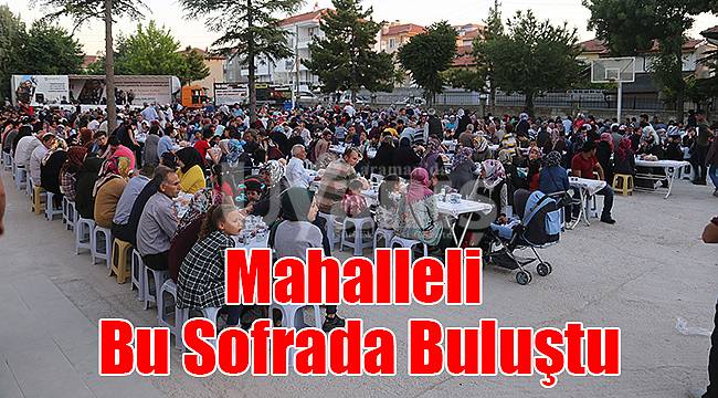 Mahalleli bu sofrada buluştu
