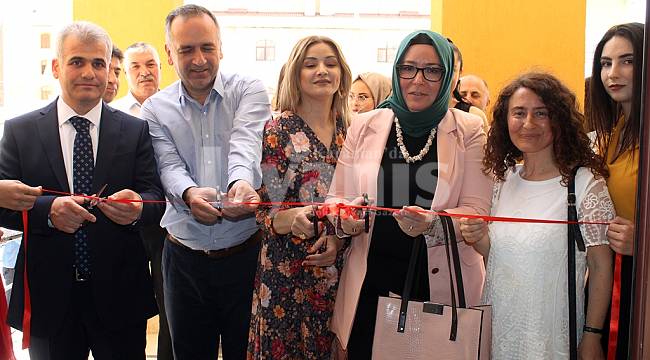 Öğrencilerden yılsonu sergisi
