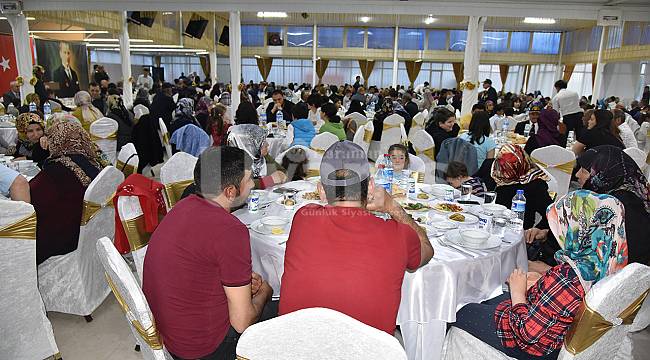 Şehit aileleri ve gaziler onuruna iftar yemeği düzenlendi