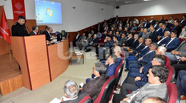Vali Meral köy muhtarları ile bir araya geldi