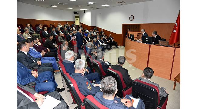 Vali Meral Muhtarlarla Biraraya Geldi