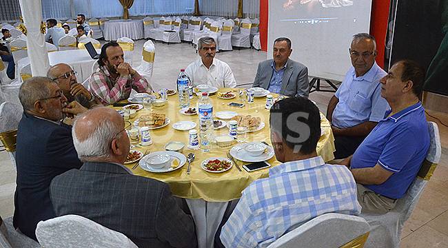 Anadolu Vakfı'ndan iftar yemeği