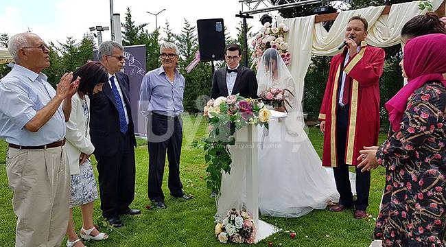 Duru ve Eren Ailelerinin mutlu günü