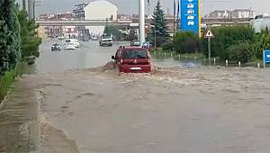 Karaman'da etkili olan yağmur hayatı olumsuz etkiledi