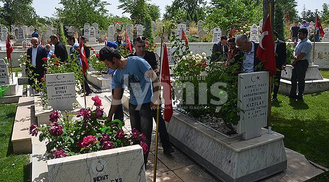 Karaman'da şehitlik ziyaret edildi